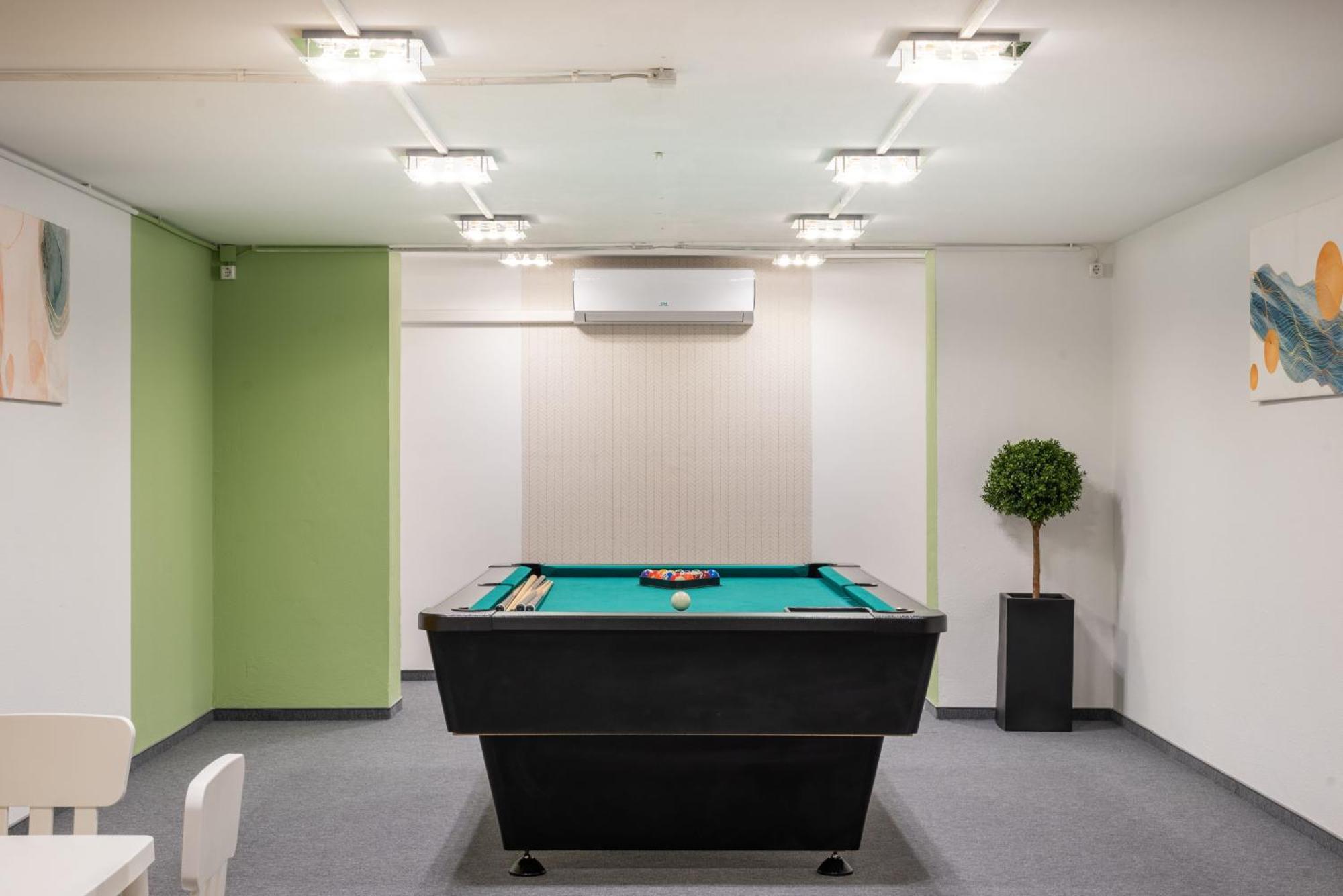 Holdvirag Hotel Sarvar Ngoại thất bức ảnh