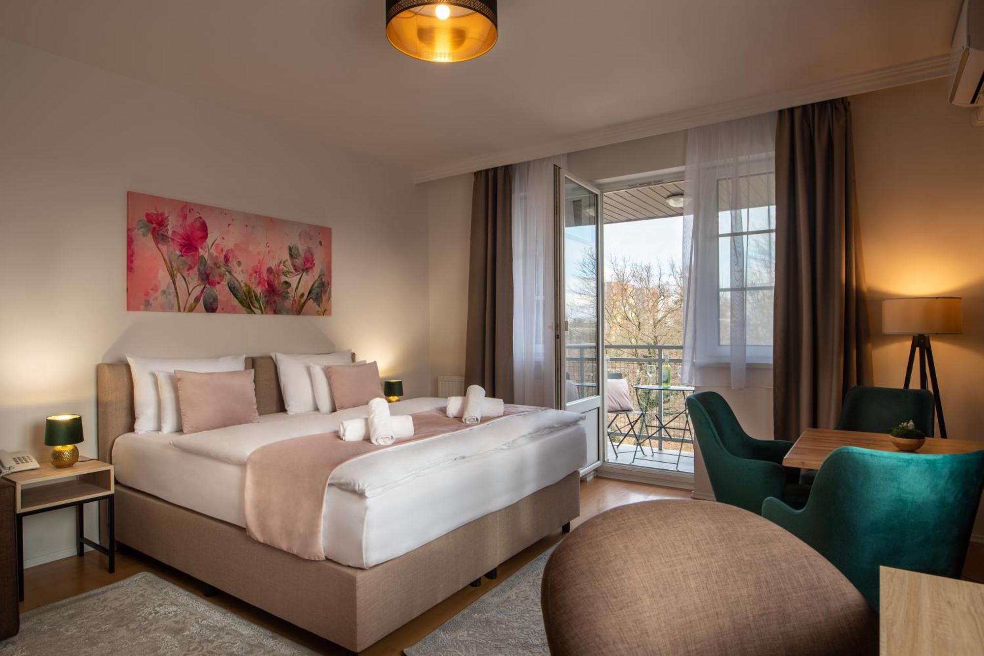 Holdvirag Hotel Sarvar Phòng bức ảnh